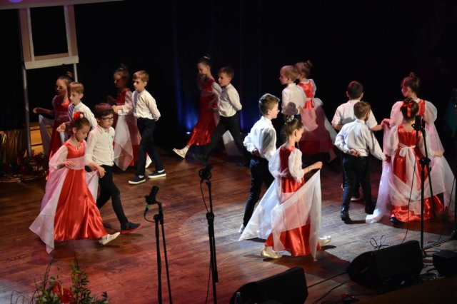 b_1024_768_0_00_images_2022_2023_3maja_gminne_344891716_248402561021055_3283951875056379142_n